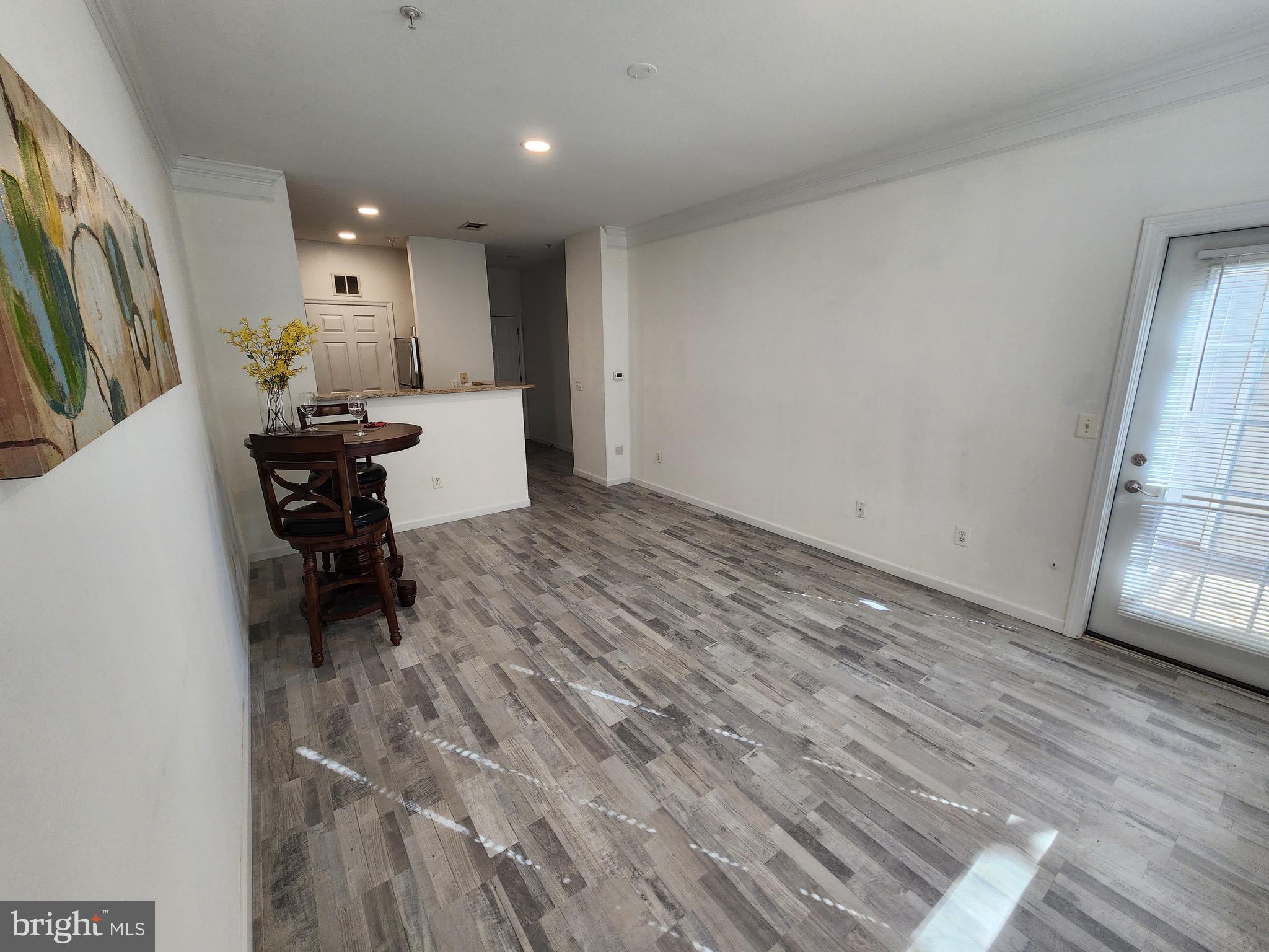 1521 SPRING GATE DRIVE 10102