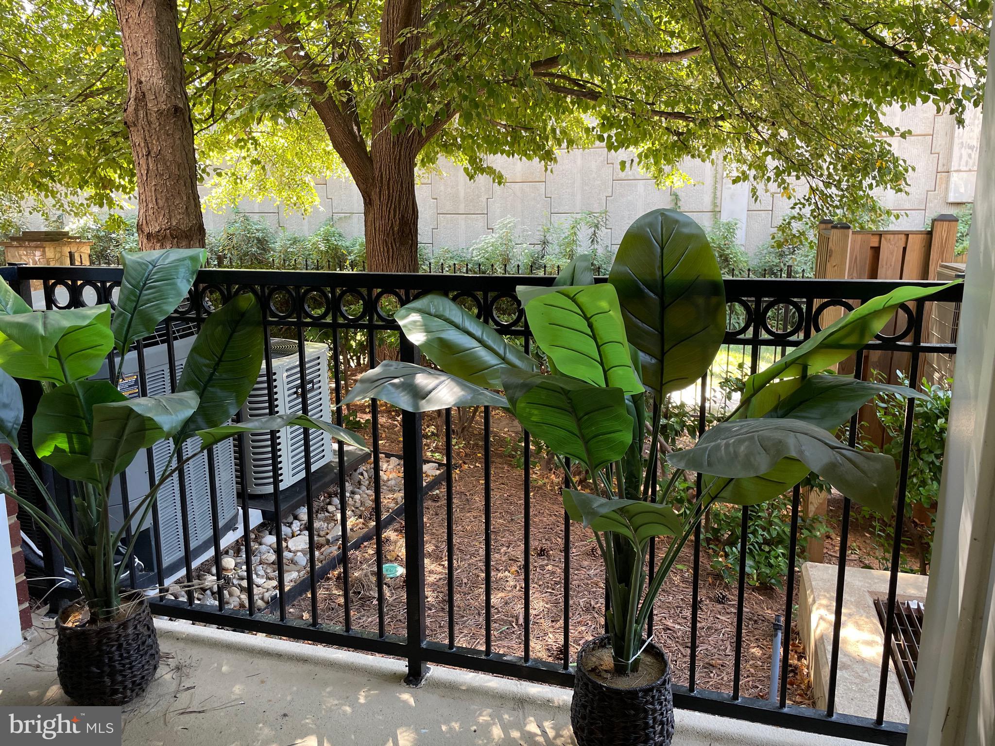 GATES OF MCLEAN - Residential