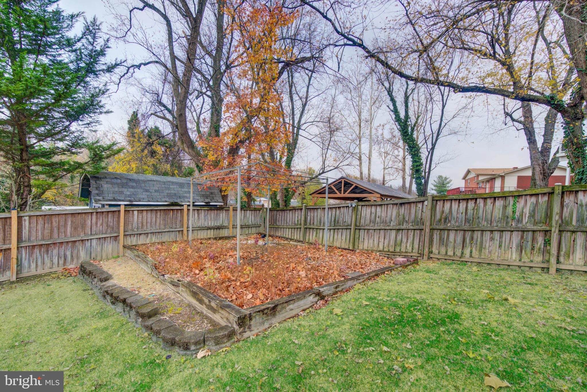 WOODBERRY FOREST - Residential