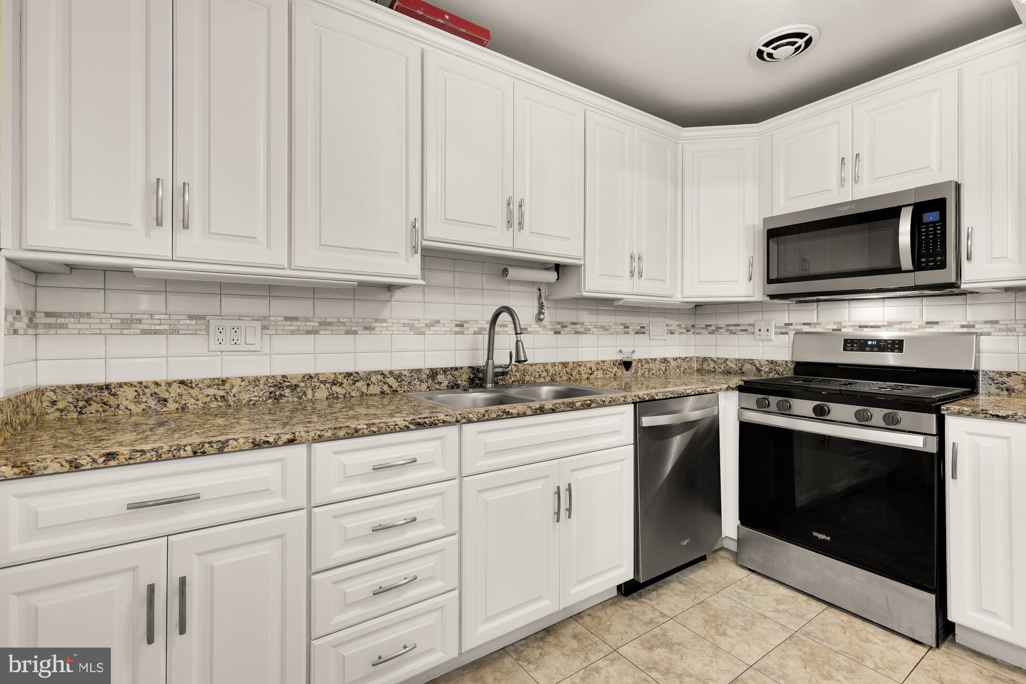 WOODBERRY FOREST - Residential