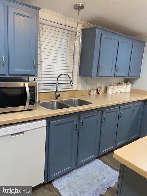 BUSH RIVER MANOR - Residential