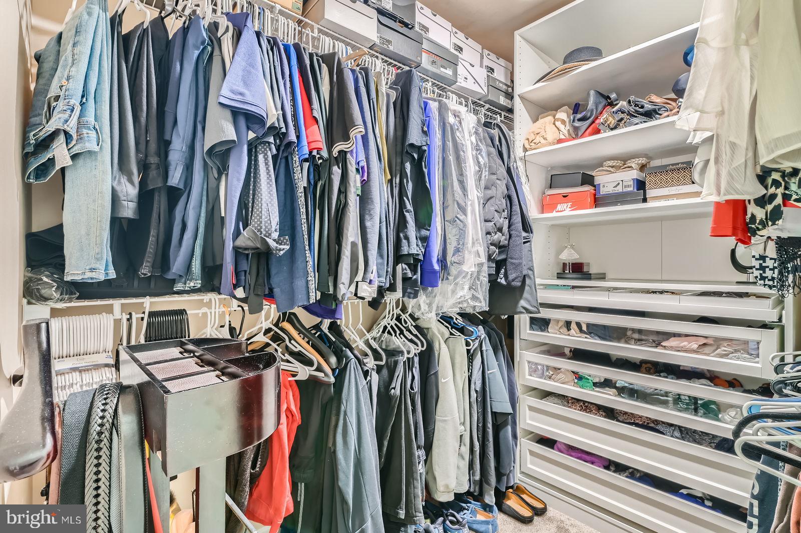 WINDSOR MILL - Residential