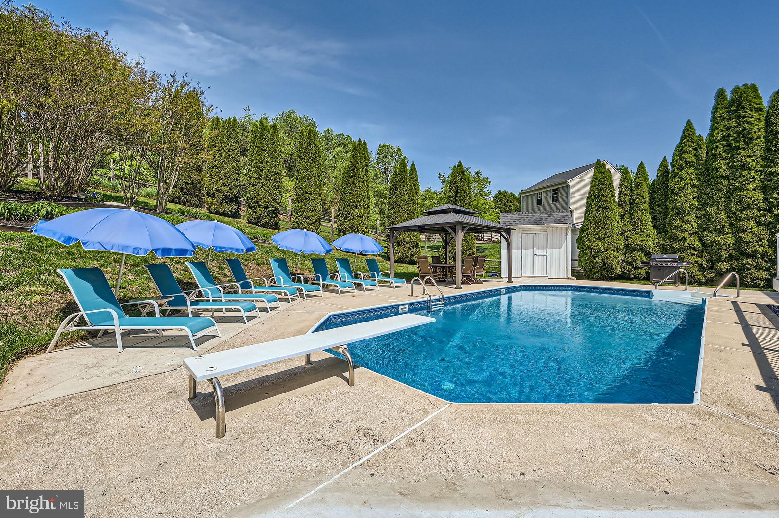 WINDSOR MILL - Residential