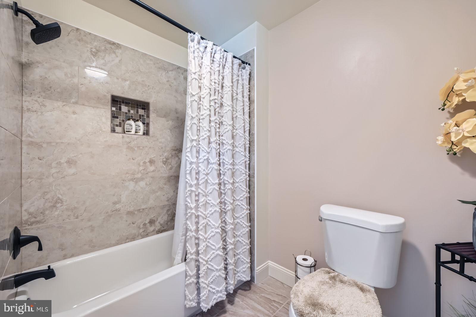 WINDSOR MILL - Residential