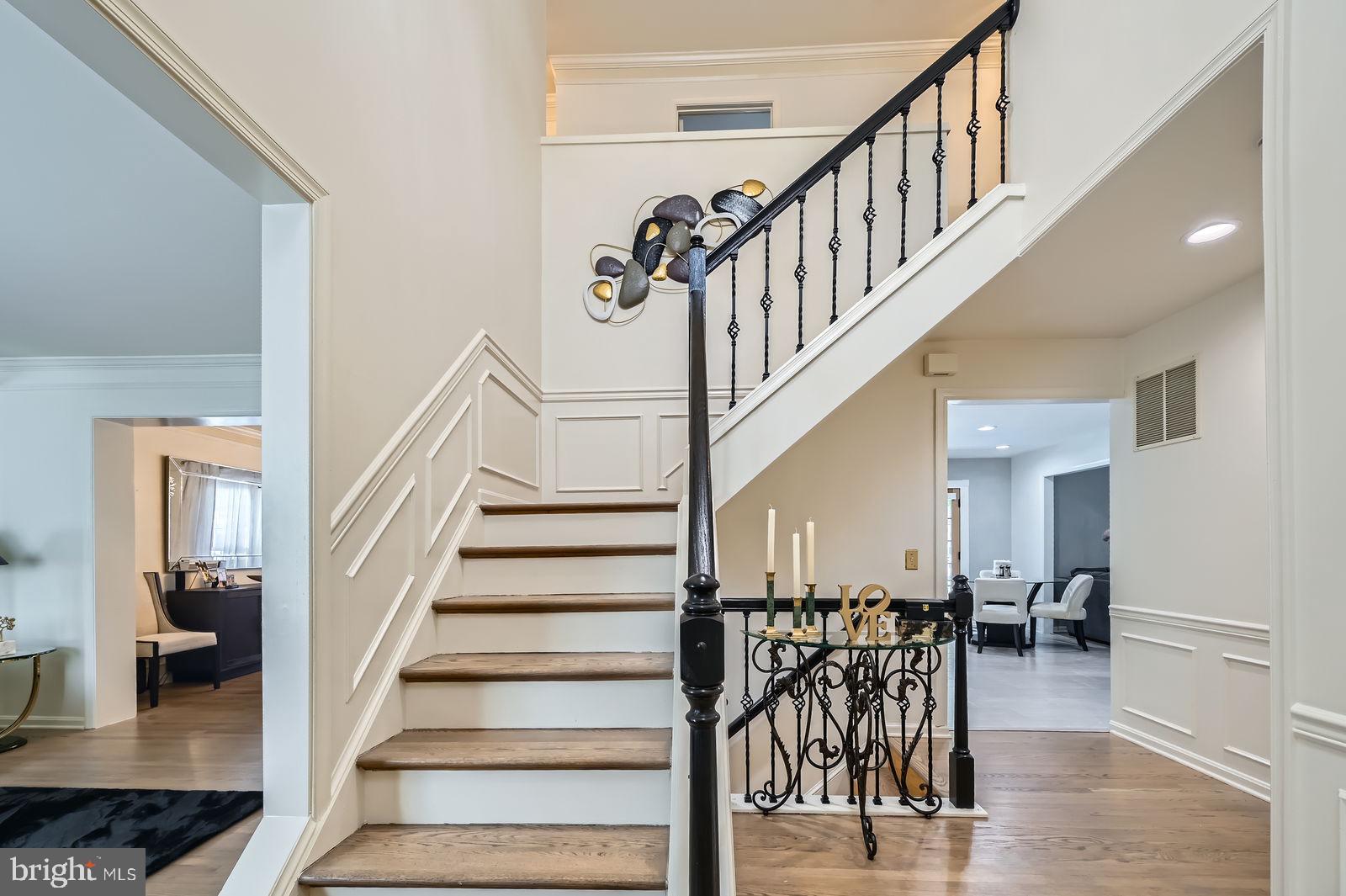 WINDSOR MILL - Residential