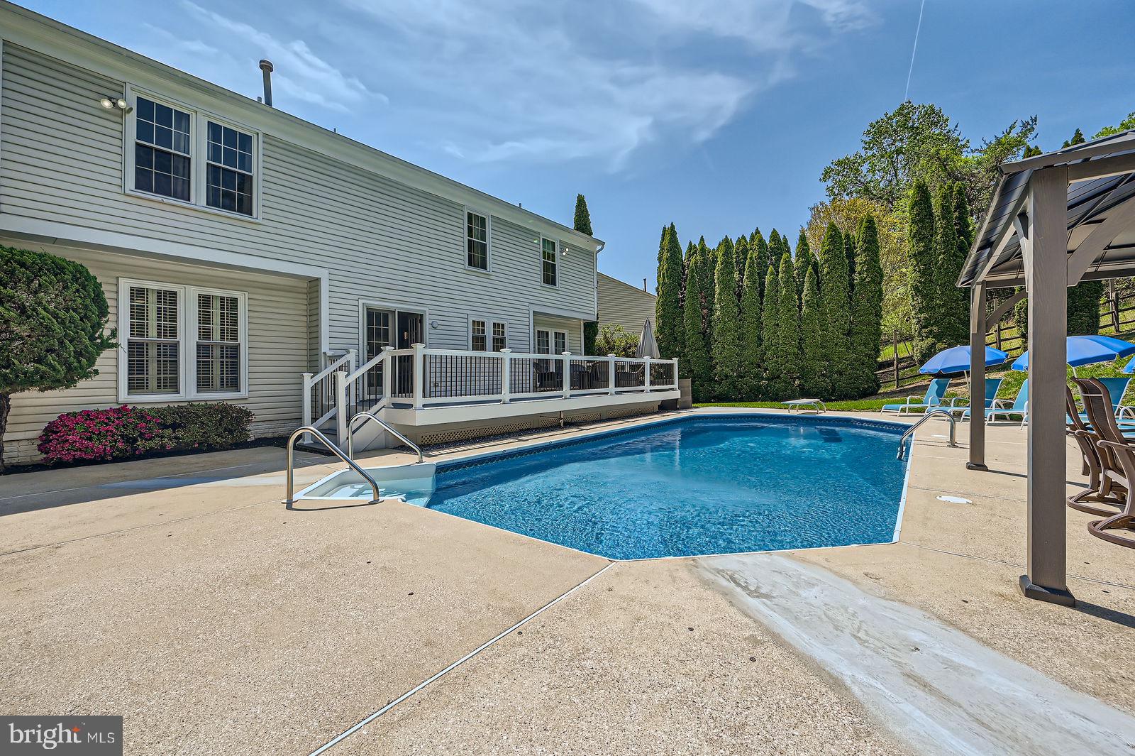 WINDSOR MILL - Residential