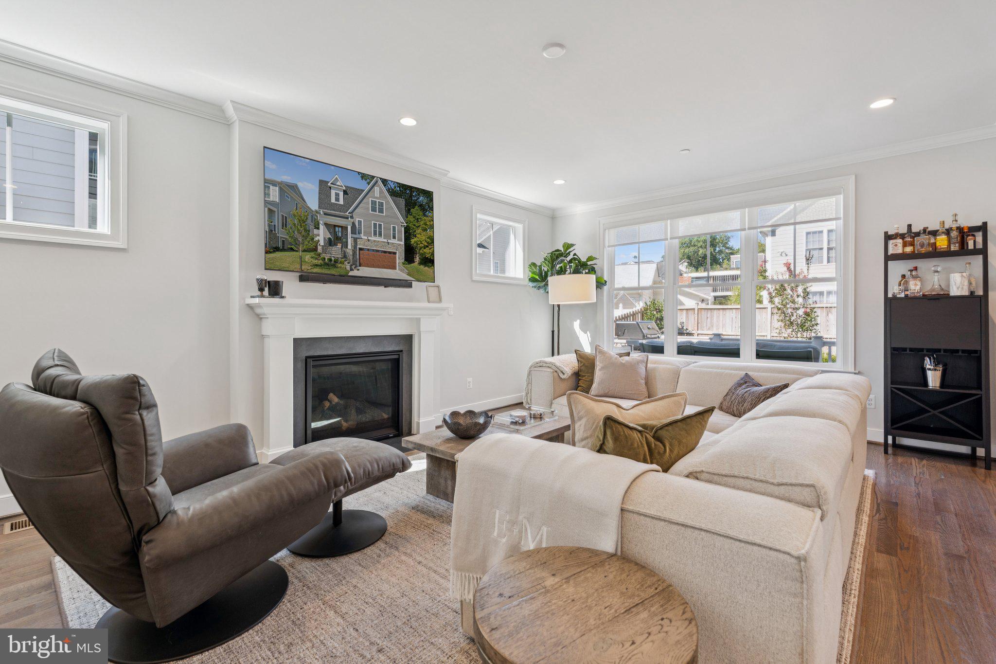 NORTH BETHESDA GROVE - Residential Lease