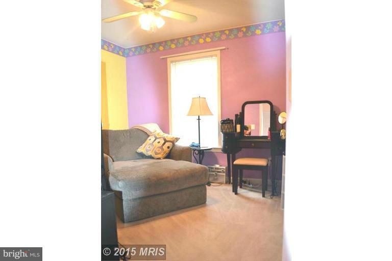 LAKE LAND - Residential