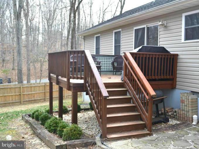 LAKE LAND - Residential