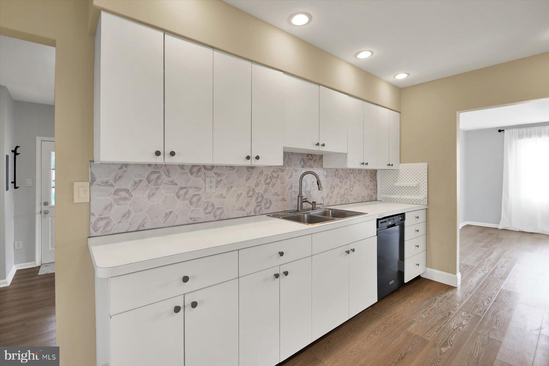 PEBBLE BROOK - Residential