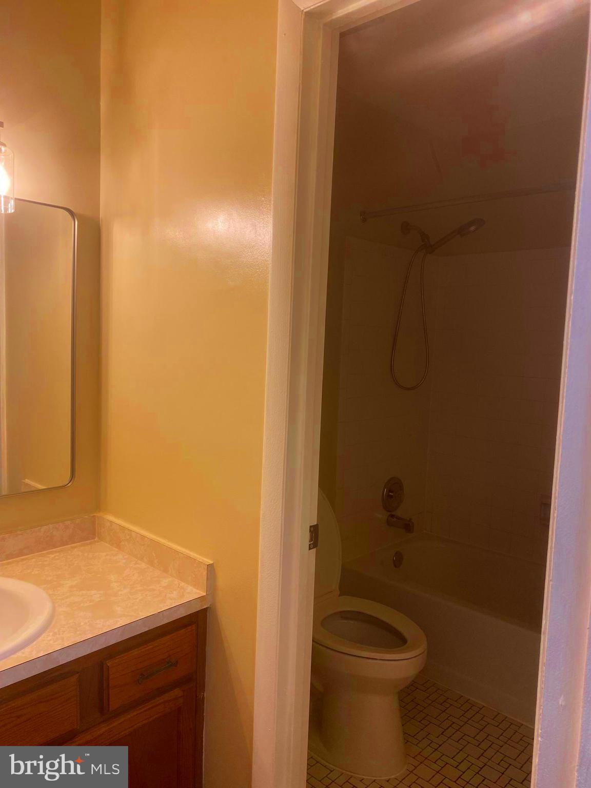 DALE CITY ADDITION - Residential Lease