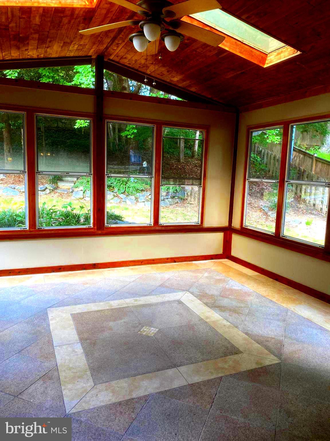 DALE CITY ADDITION - Residential Lease