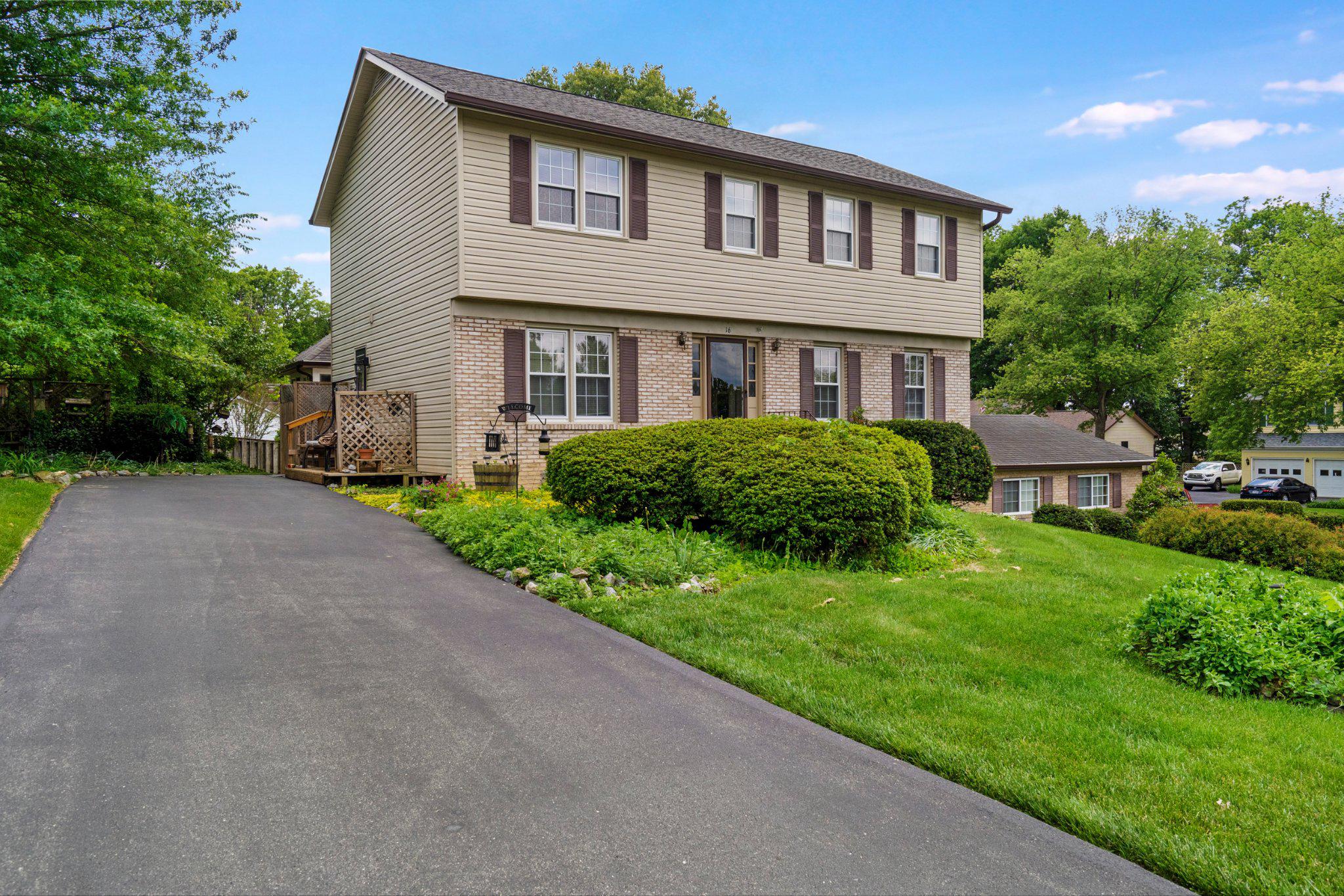 16 WEBHANNET DRIVE
