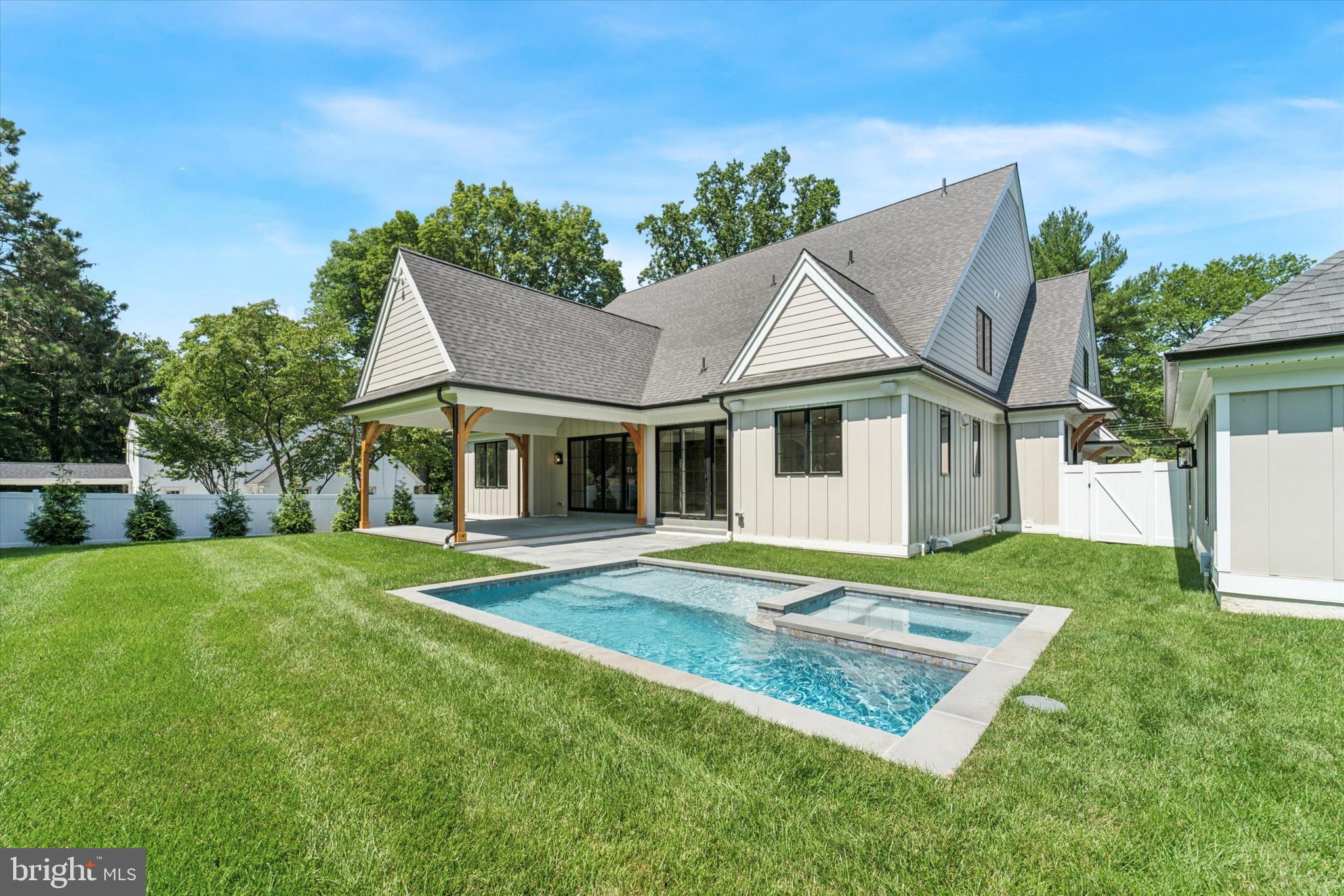 THE WOODS AT ROSE TREE - Residential