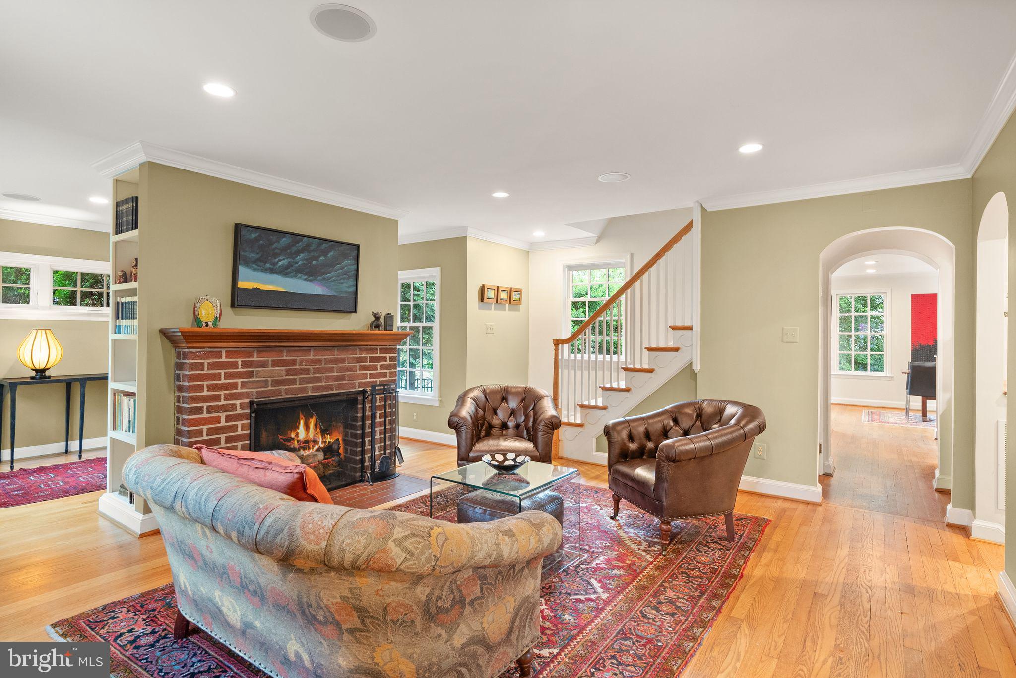 WAVERLY HILLS - Residential