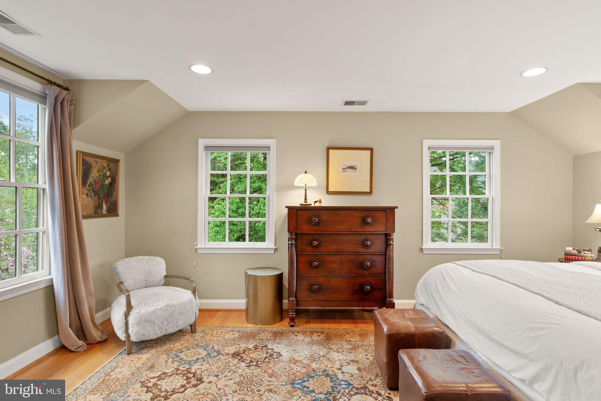 WAVERLY HILLS - Residential