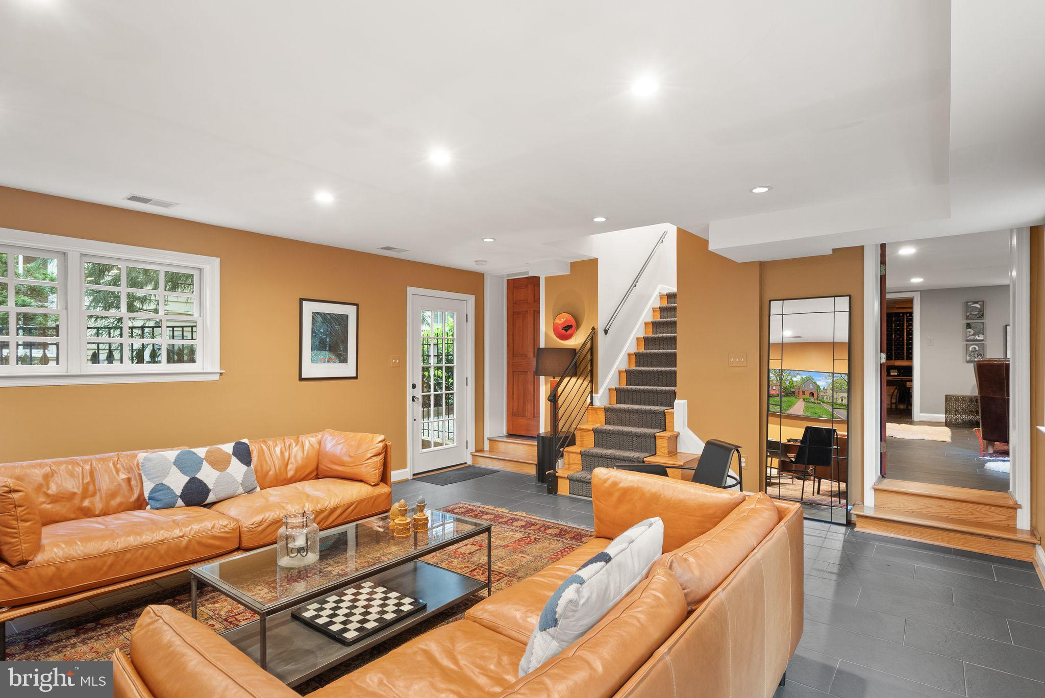 WAVERLY HILLS - Residential