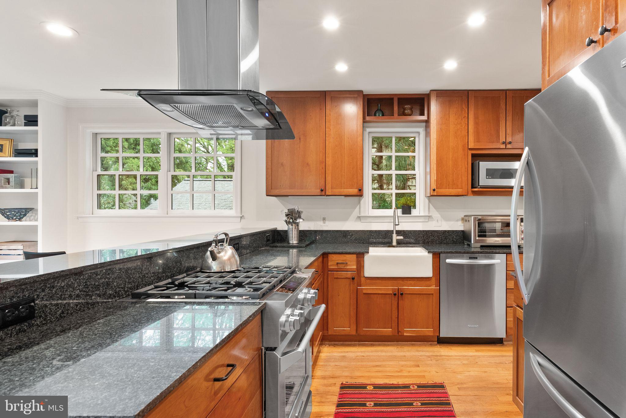 WAVERLY HILLS - Residential