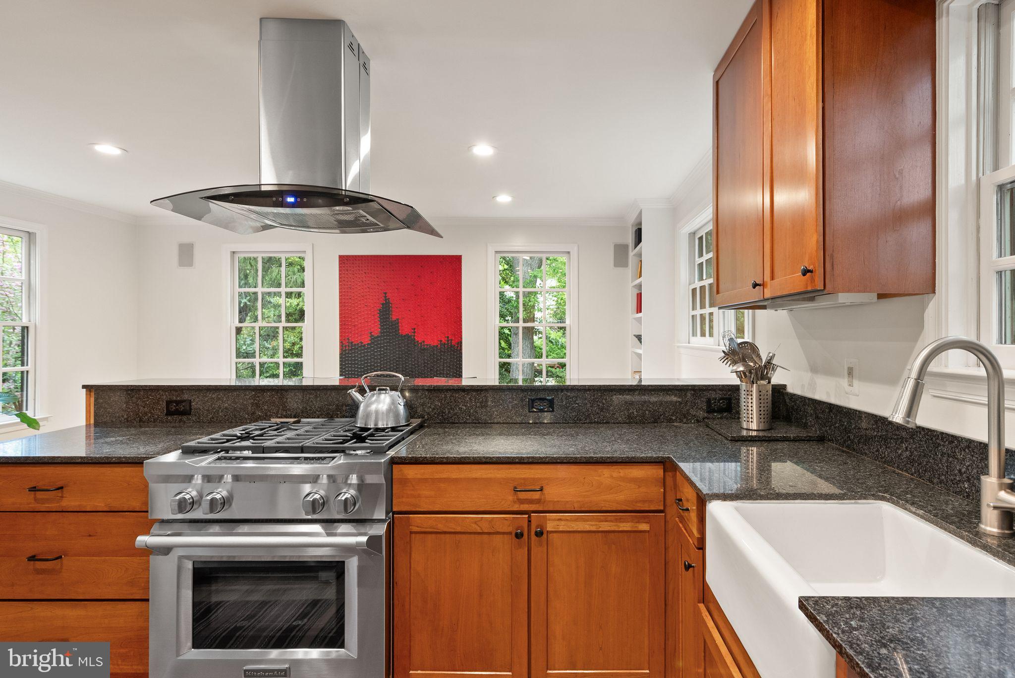 WAVERLY HILLS - Residential