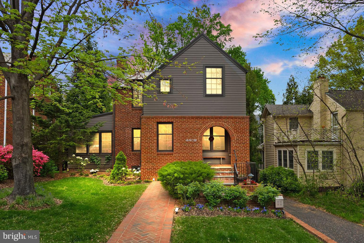 WAVERLY HILLS - Residential