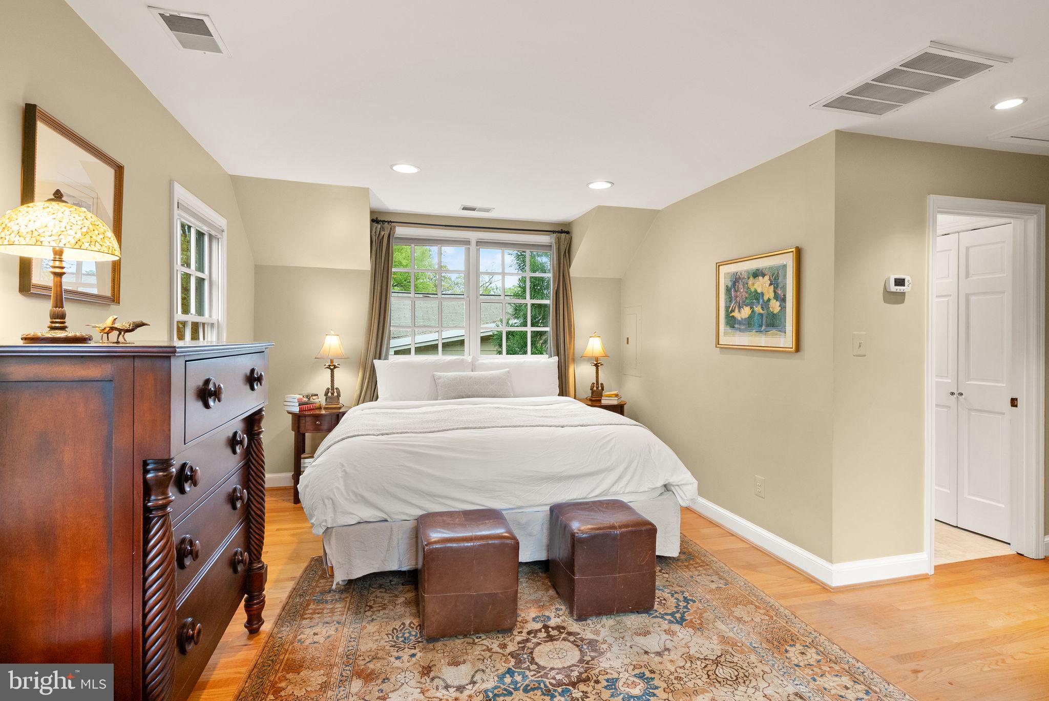 WAVERLY HILLS - Residential