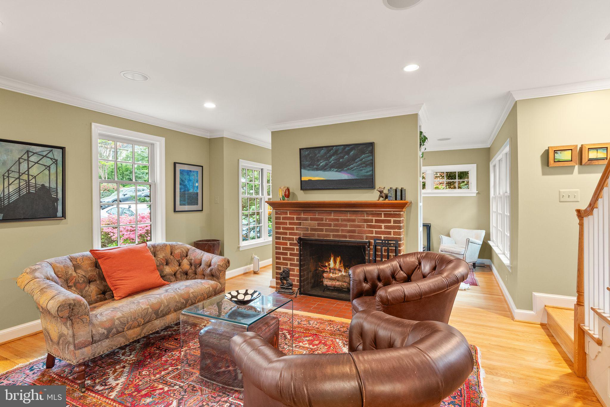 WAVERLY HILLS - Residential