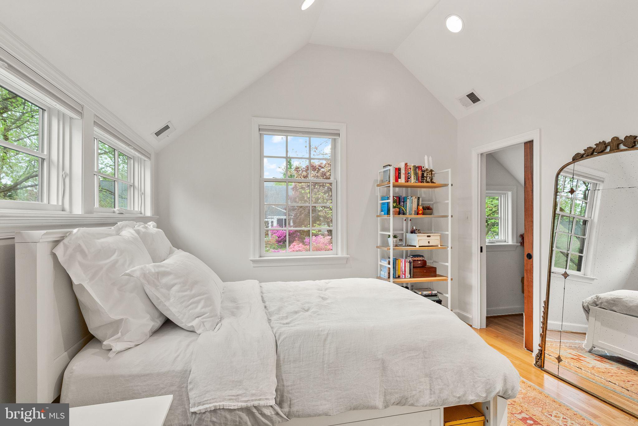 WAVERLY HILLS - Residential