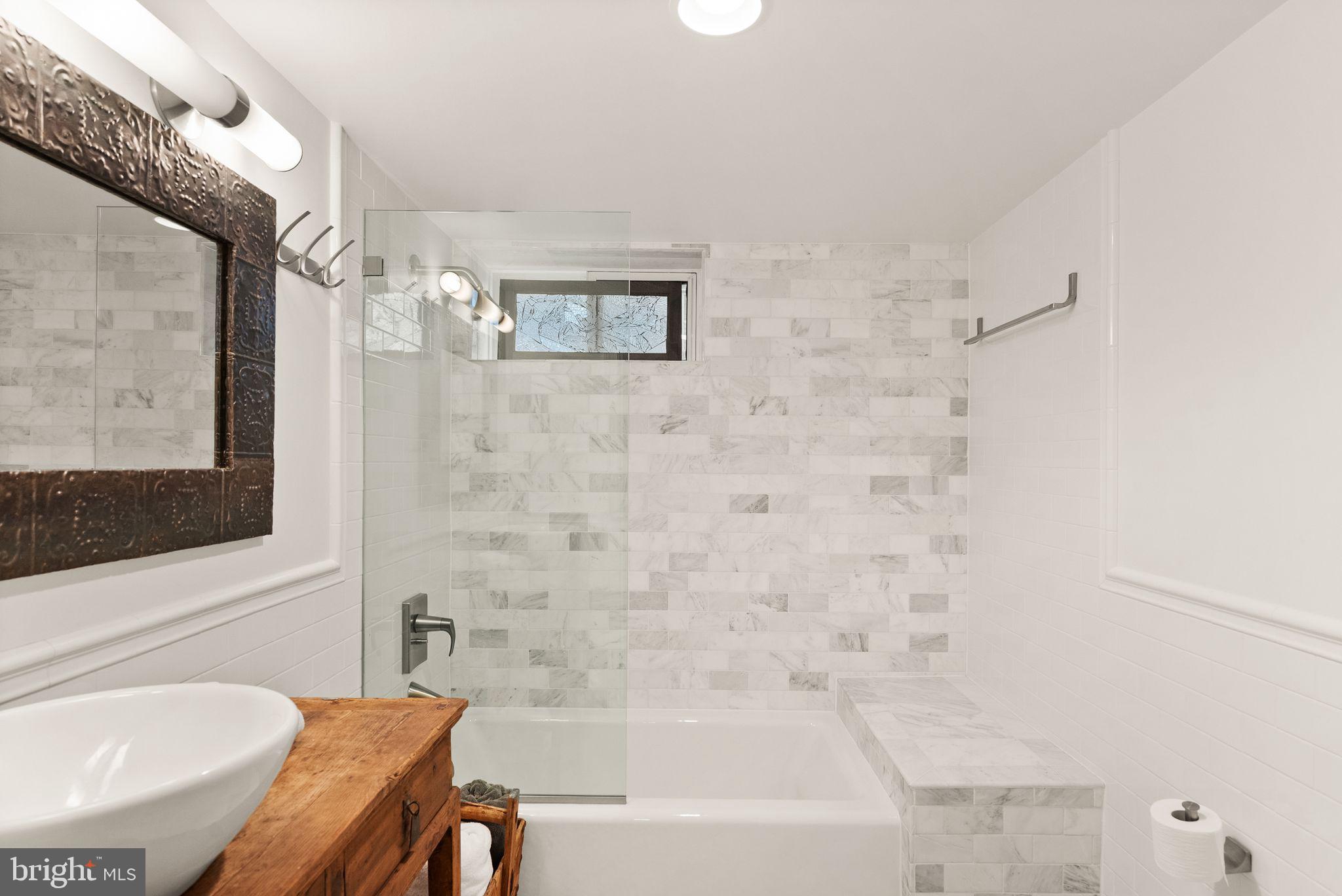 WAVERLY HILLS - Residential