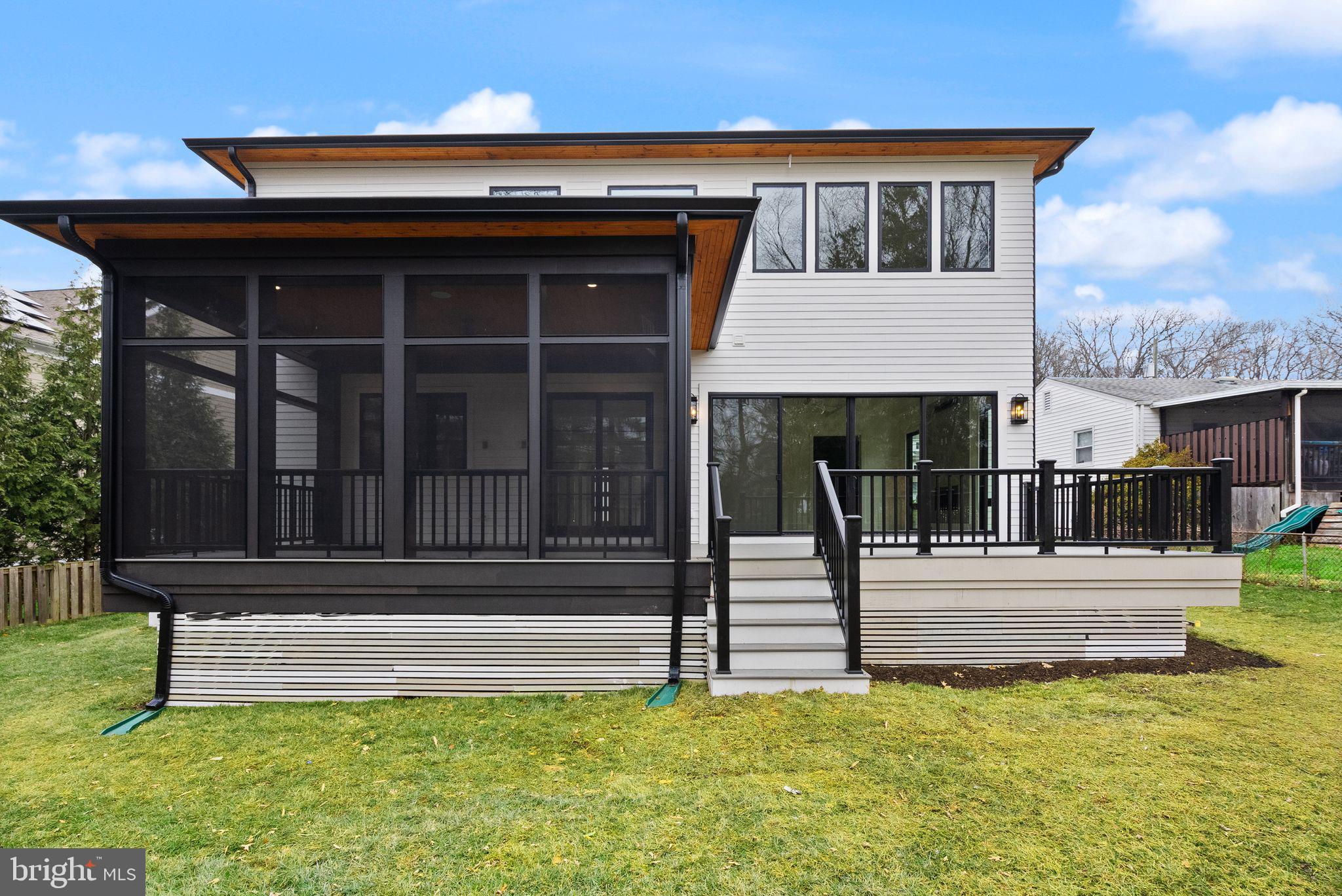 WEST VIENNA WOODS - Residential