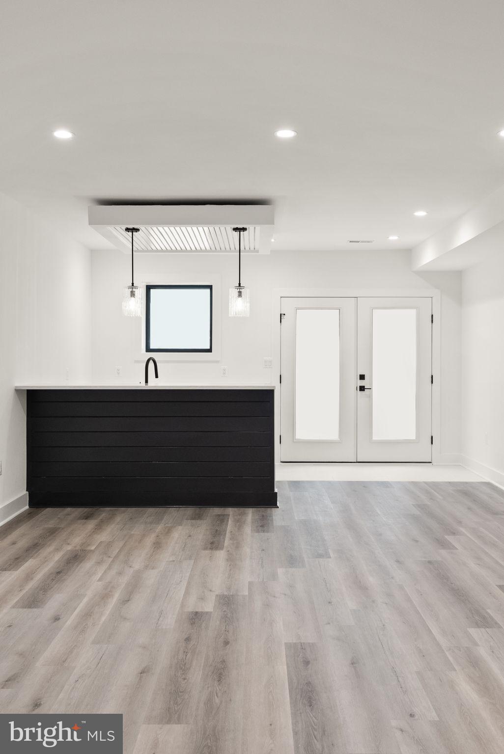 WEST VIENNA WOODS - Residential