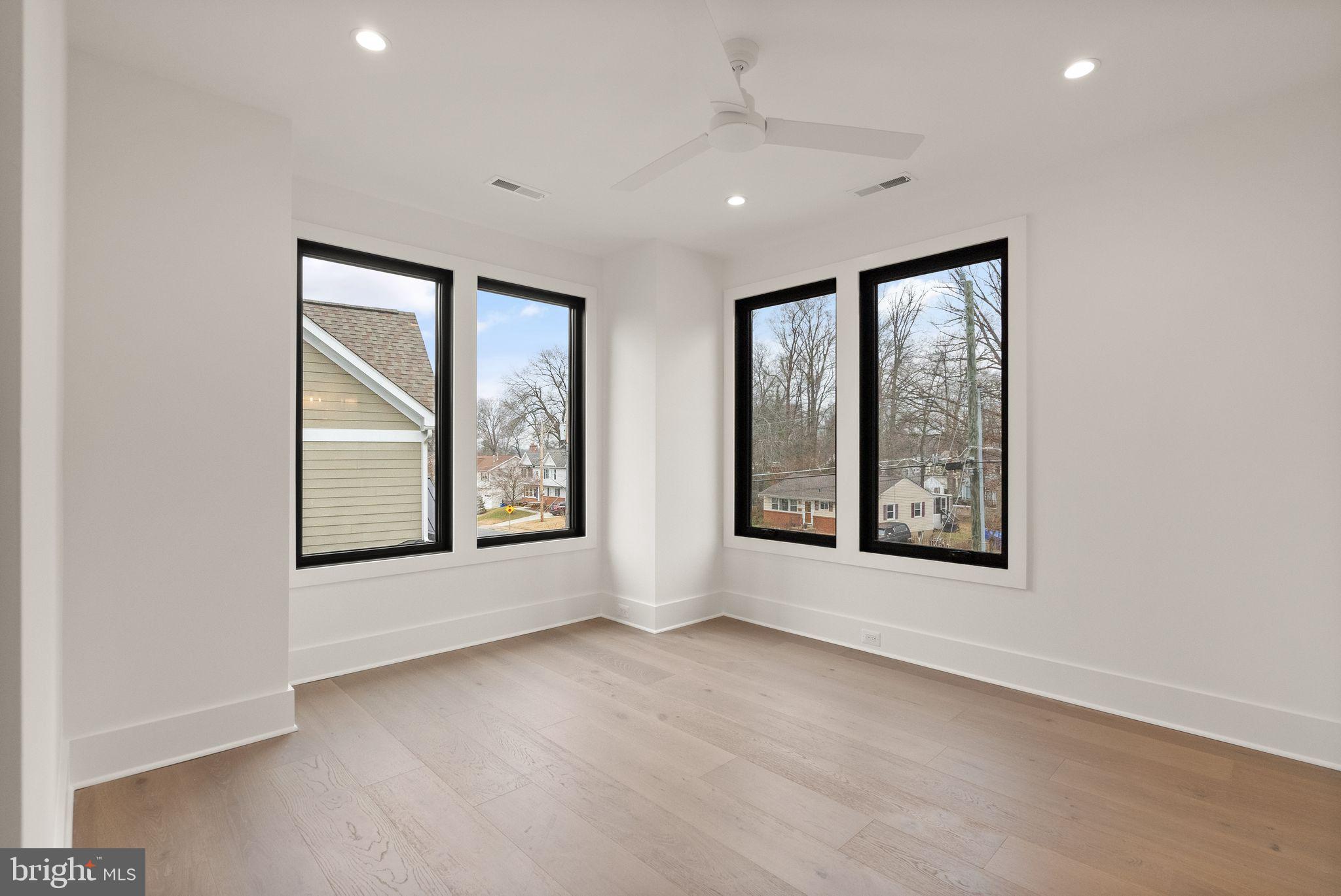 WEST VIENNA WOODS - Residential