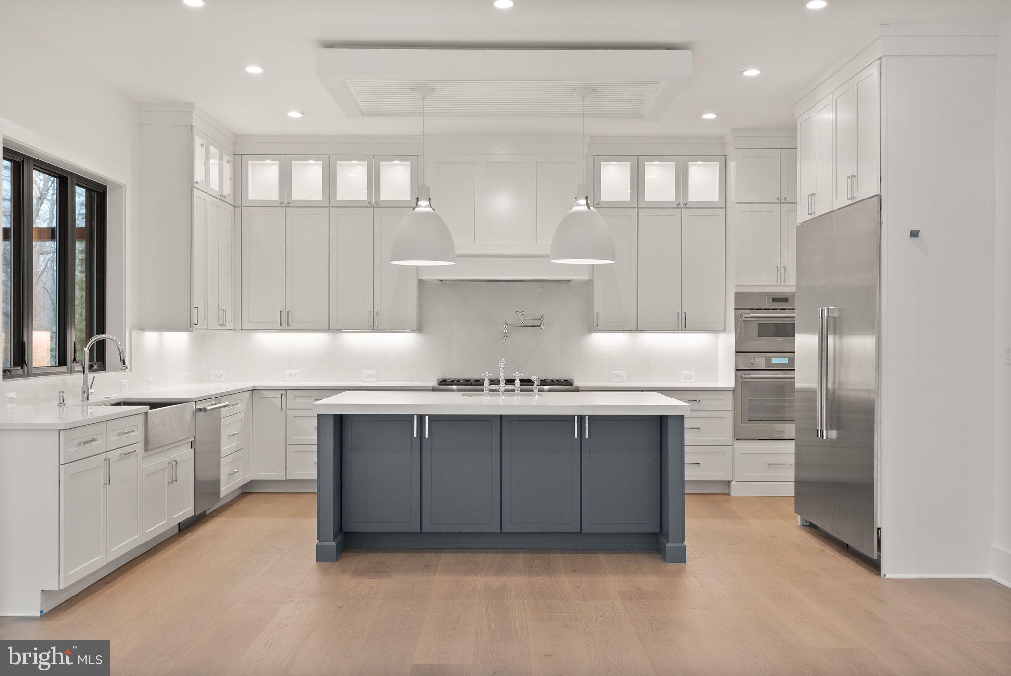 WEST VIENNA WOODS - Residential