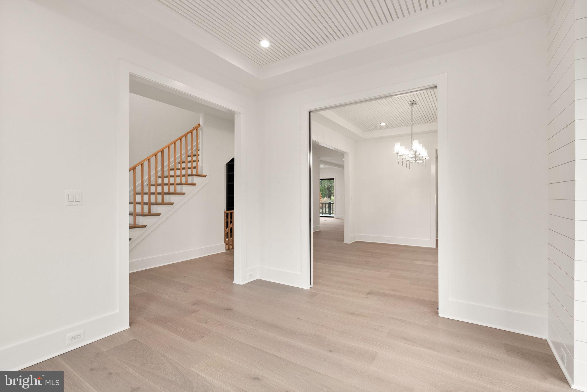 WEST VIENNA WOODS - Residential