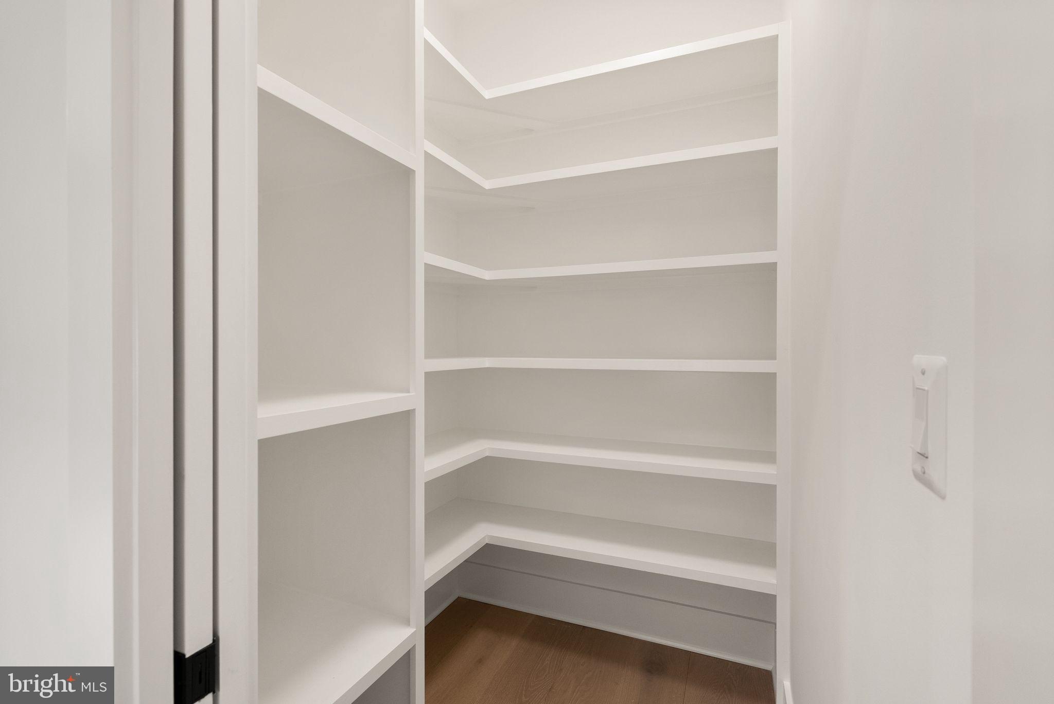 WEST VIENNA WOODS - Residential