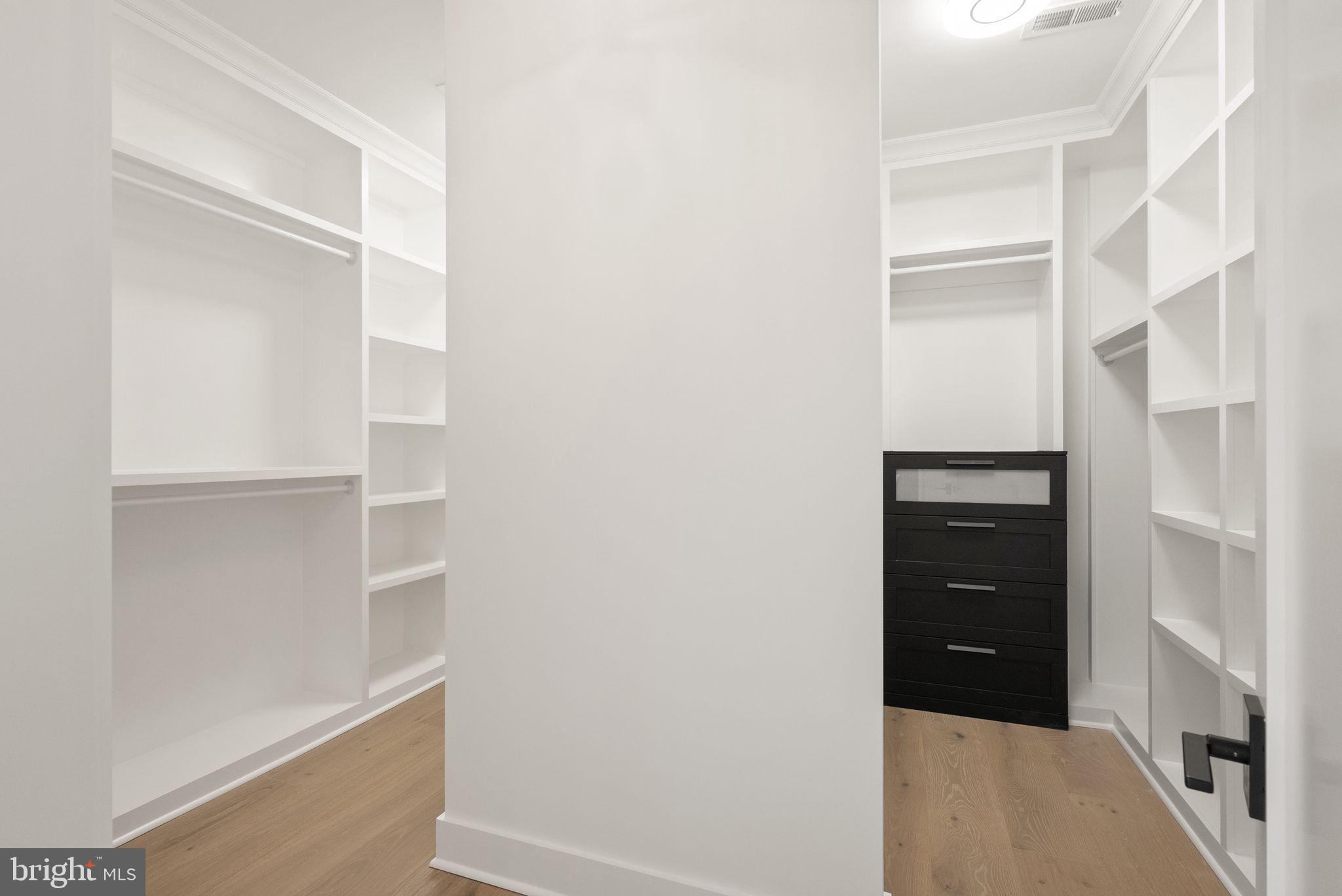 WEST VIENNA WOODS - Residential