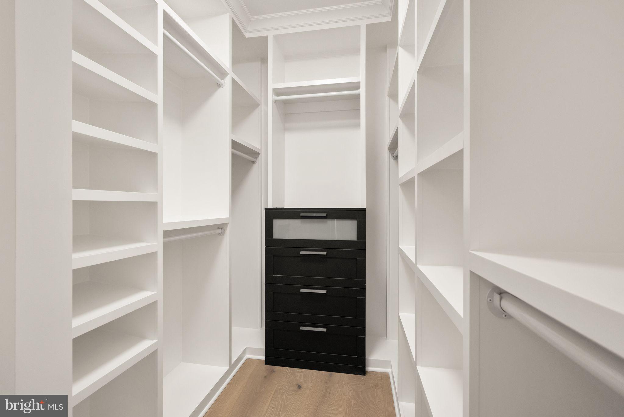 WEST VIENNA WOODS - Residential