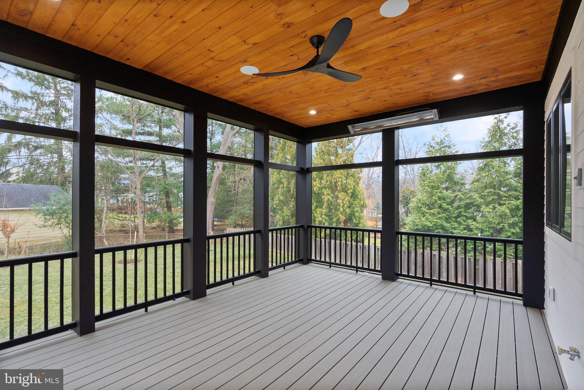 WEST VIENNA WOODS - Residential