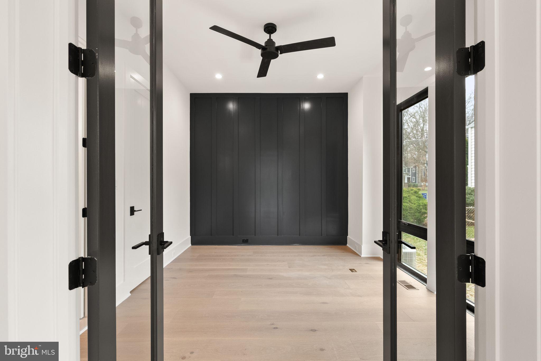 WEST VIENNA WOODS - Residential