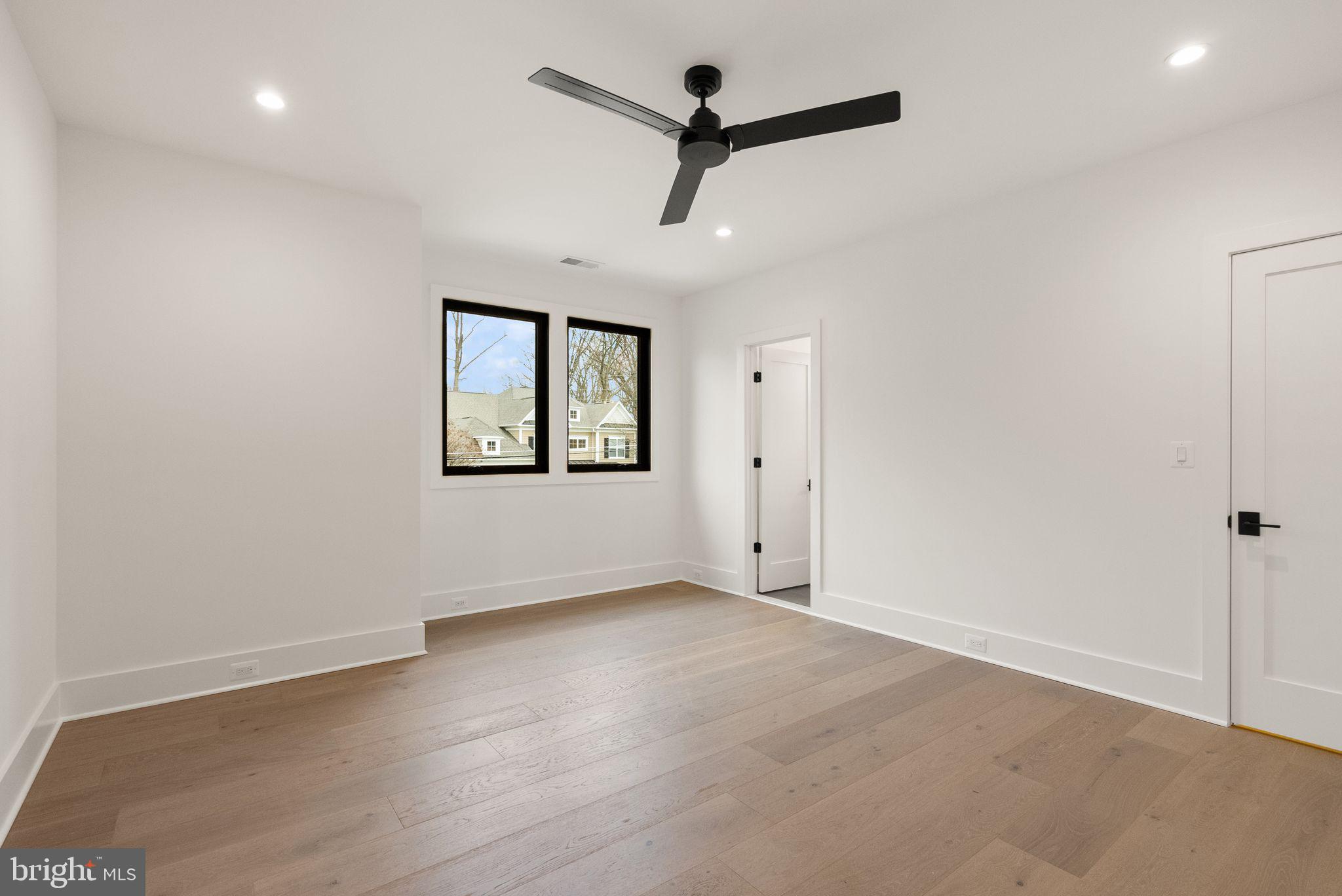 WEST VIENNA WOODS - Residential