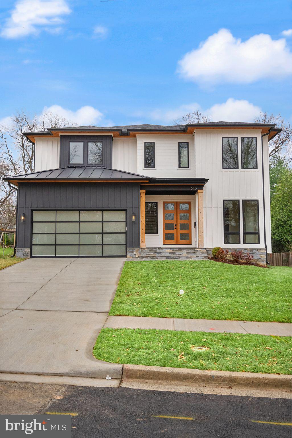 WEST VIENNA WOODS - Residential