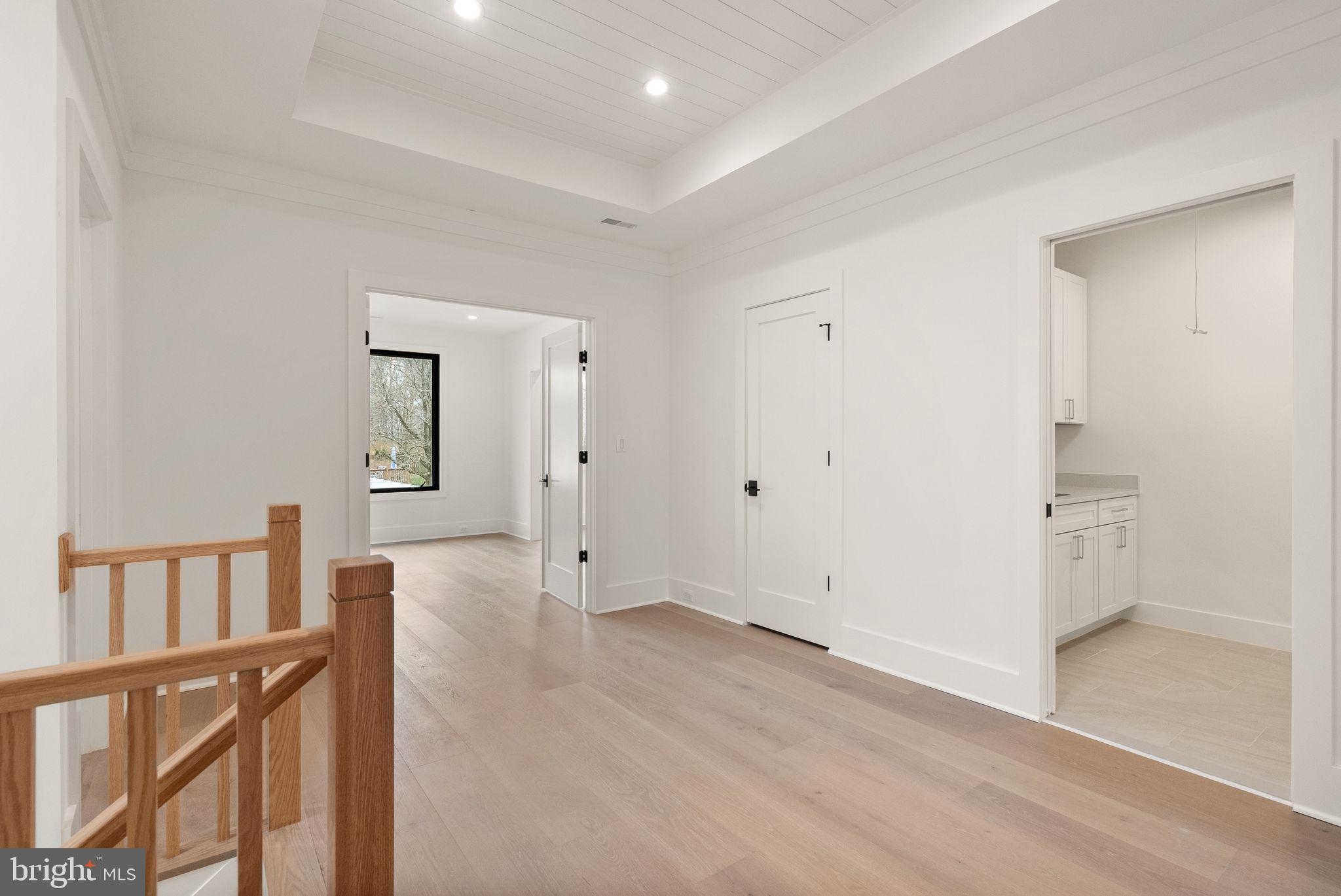 WEST VIENNA WOODS - Residential