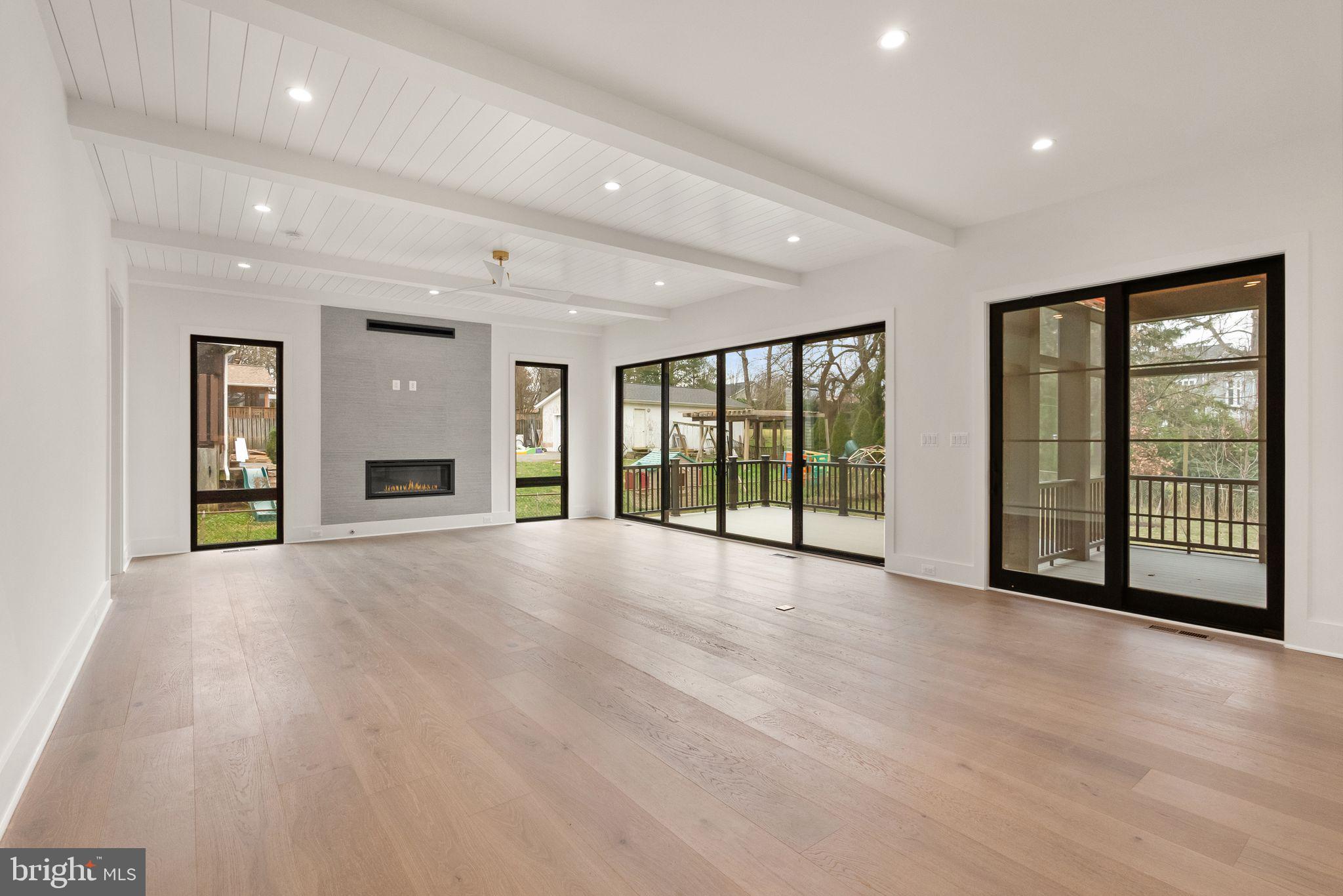 WEST VIENNA WOODS - Residential