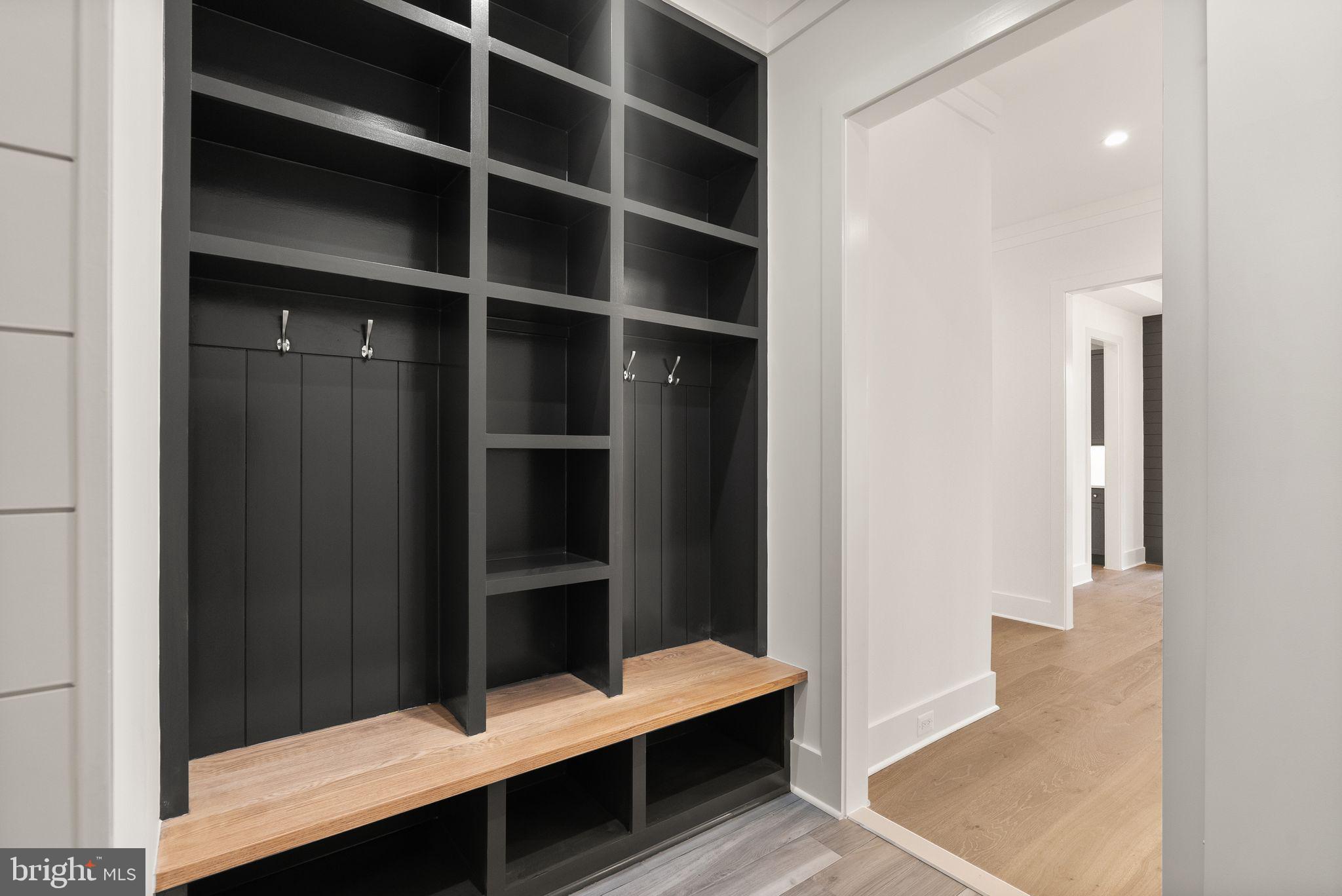 WEST VIENNA WOODS - Residential