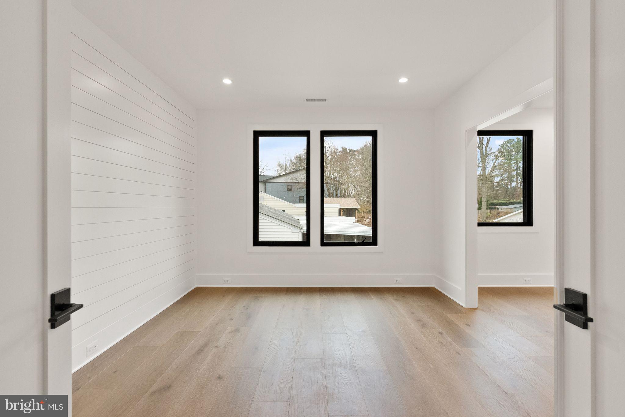 WEST VIENNA WOODS - Residential