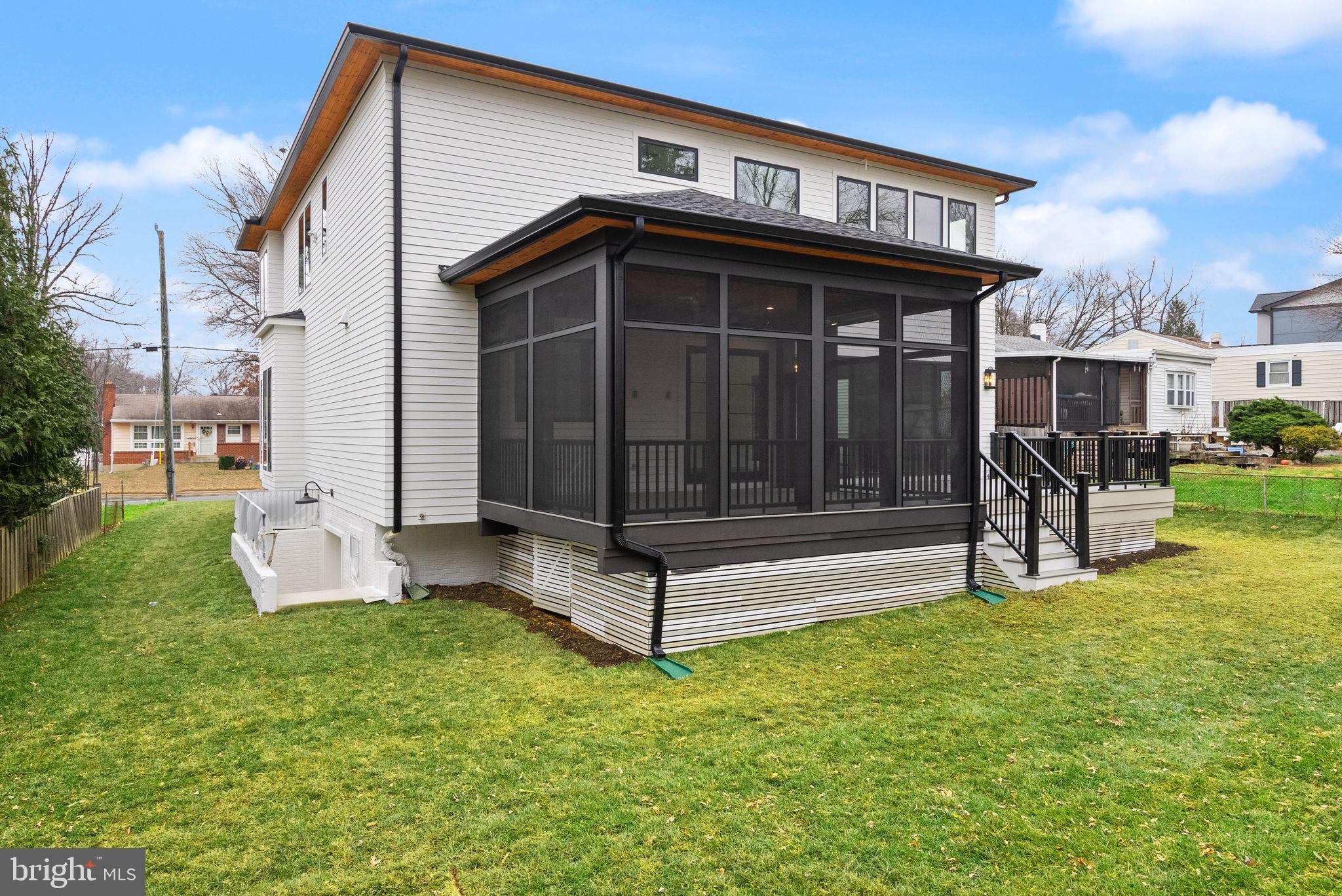 WEST VIENNA WOODS - Residential