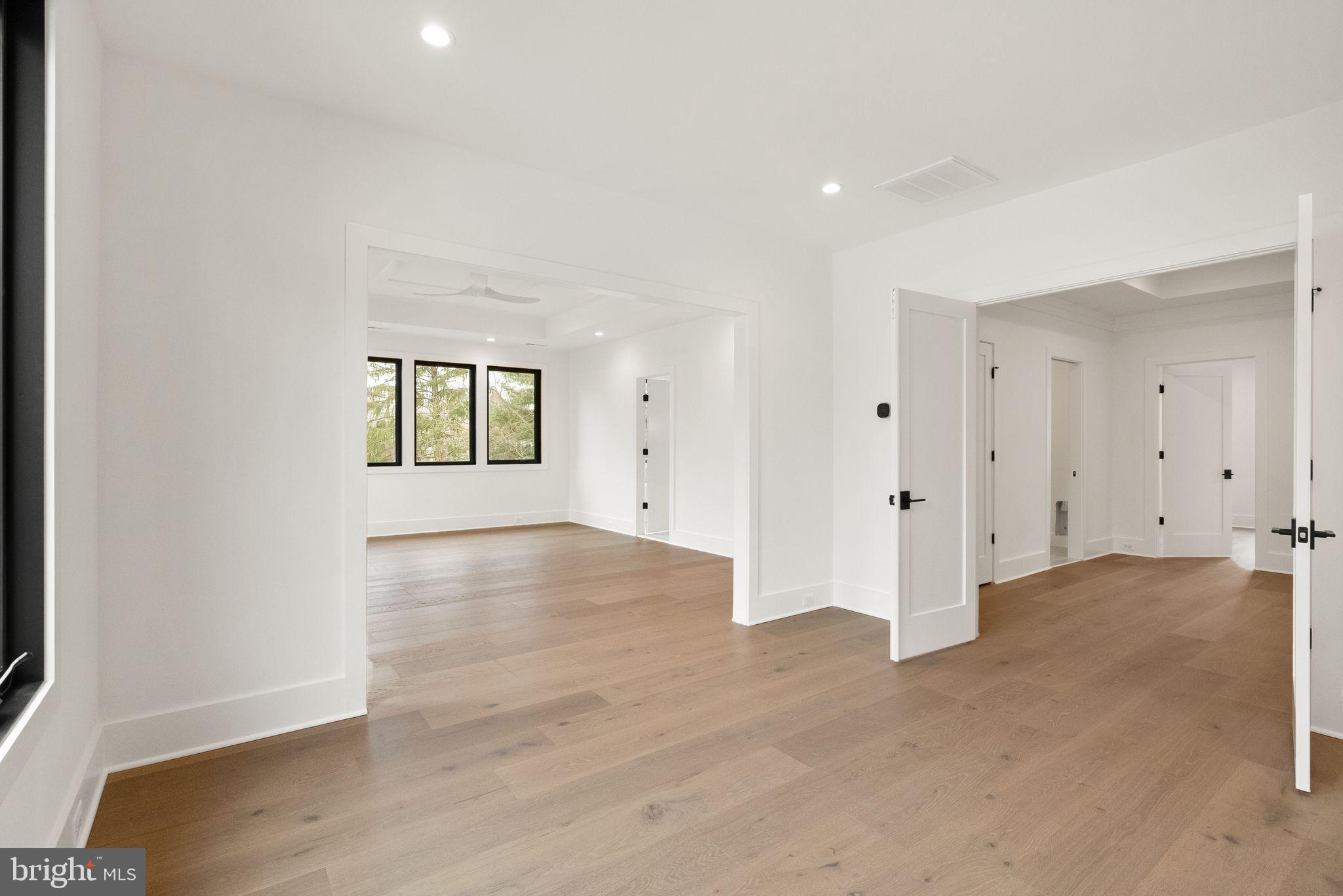 WEST VIENNA WOODS - Residential