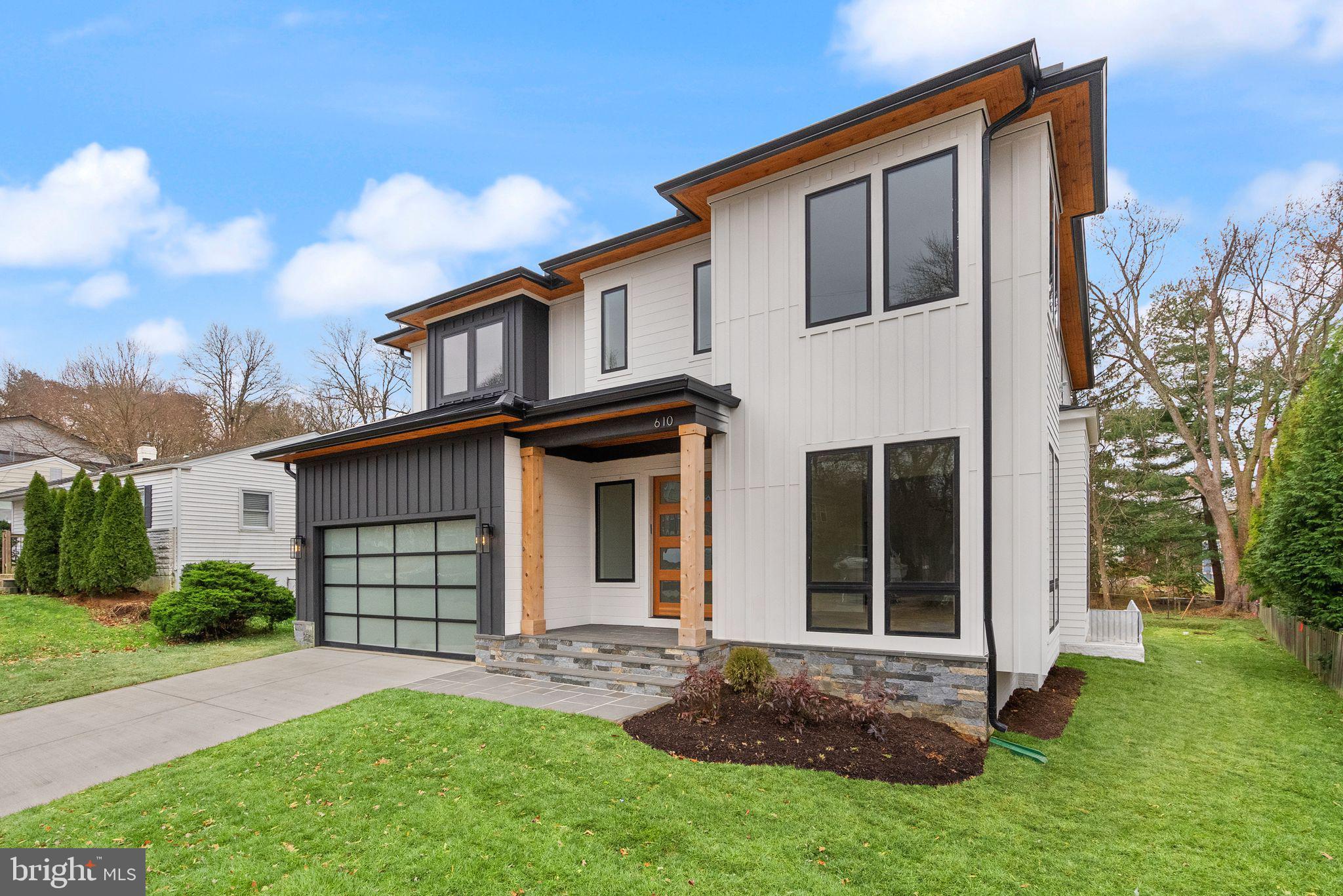 WEST VIENNA WOODS - Residential