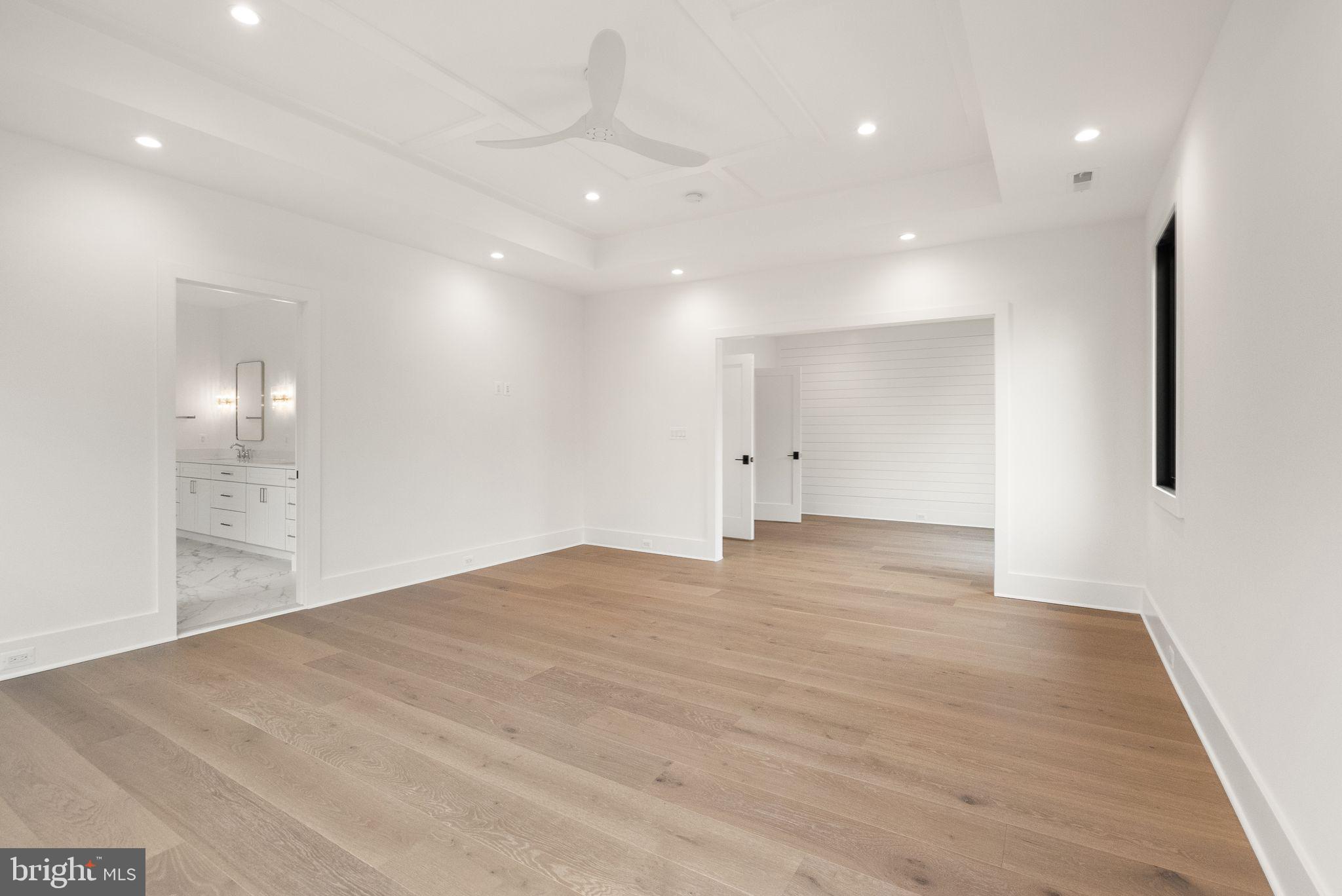 WEST VIENNA WOODS - Residential