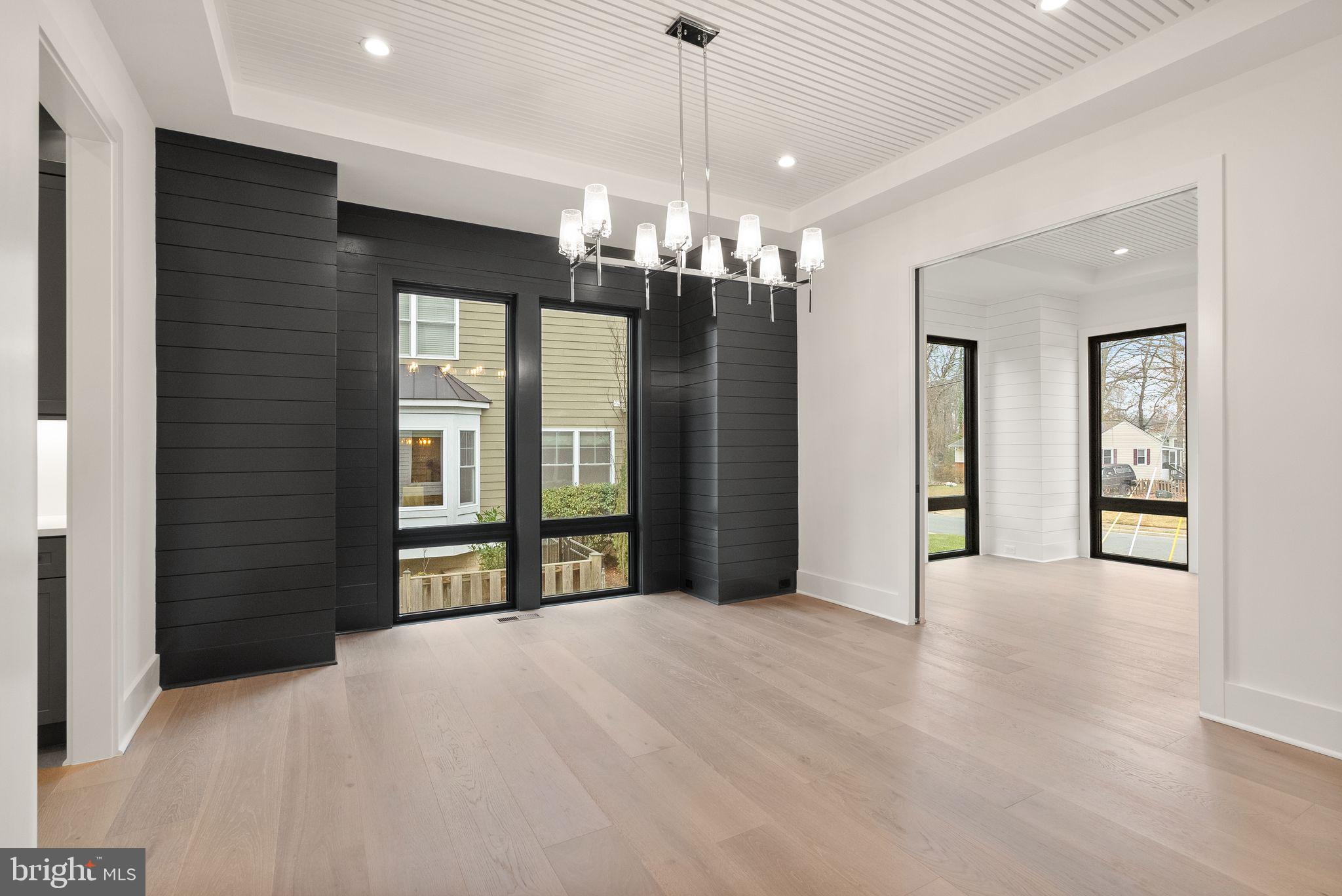 WEST VIENNA WOODS - Residential