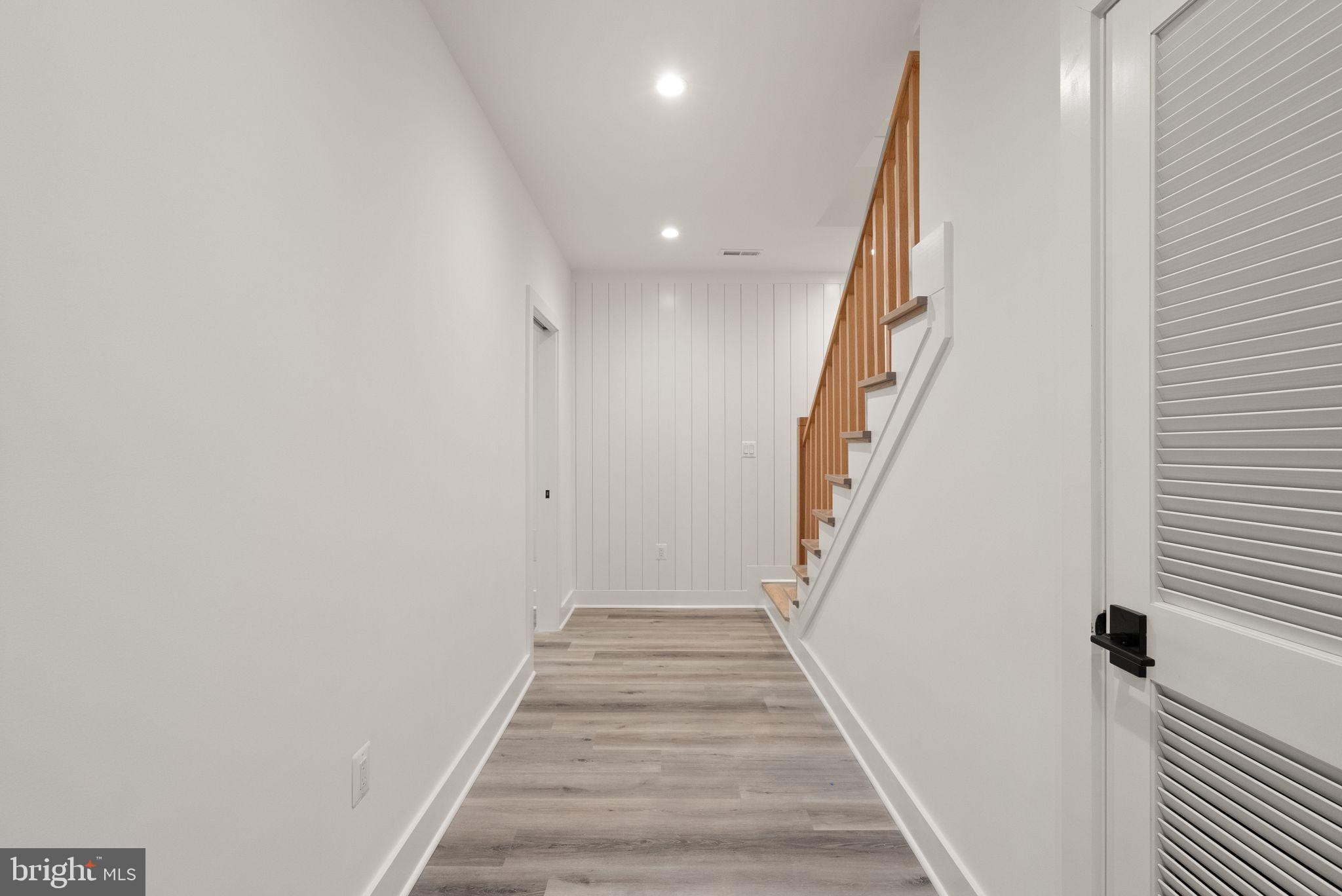 WEST VIENNA WOODS - Residential